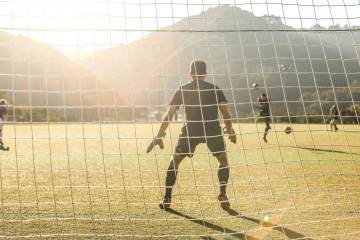 墨西哥球迷歧视韩国人骚扰多国球队，特朗普干预FIFA红牌处罚｜C7娱乐官网（配图示意）